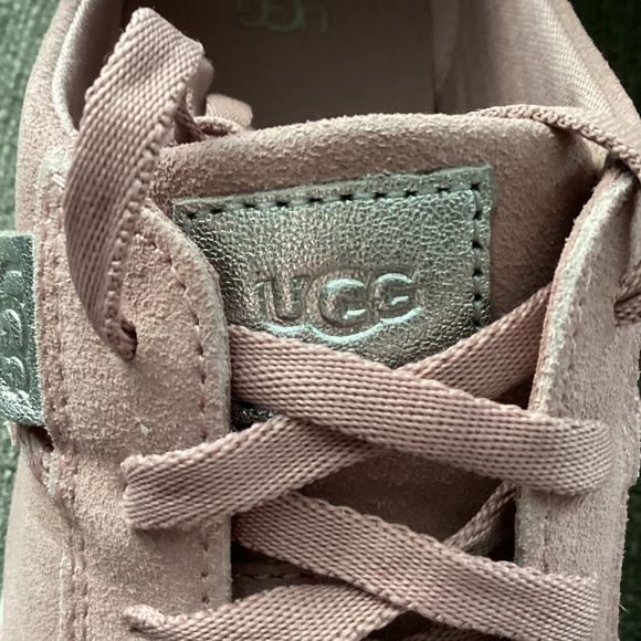 UGG® Alameda Lace-Up Sneaker (Women) 10M - Picture 6 of 12